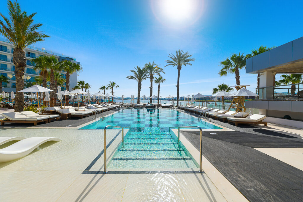 01-amare-ibiza-pool-01